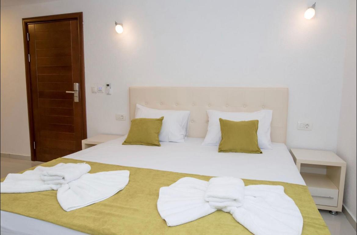 Apartmani Nela Sutomore Exterior photo