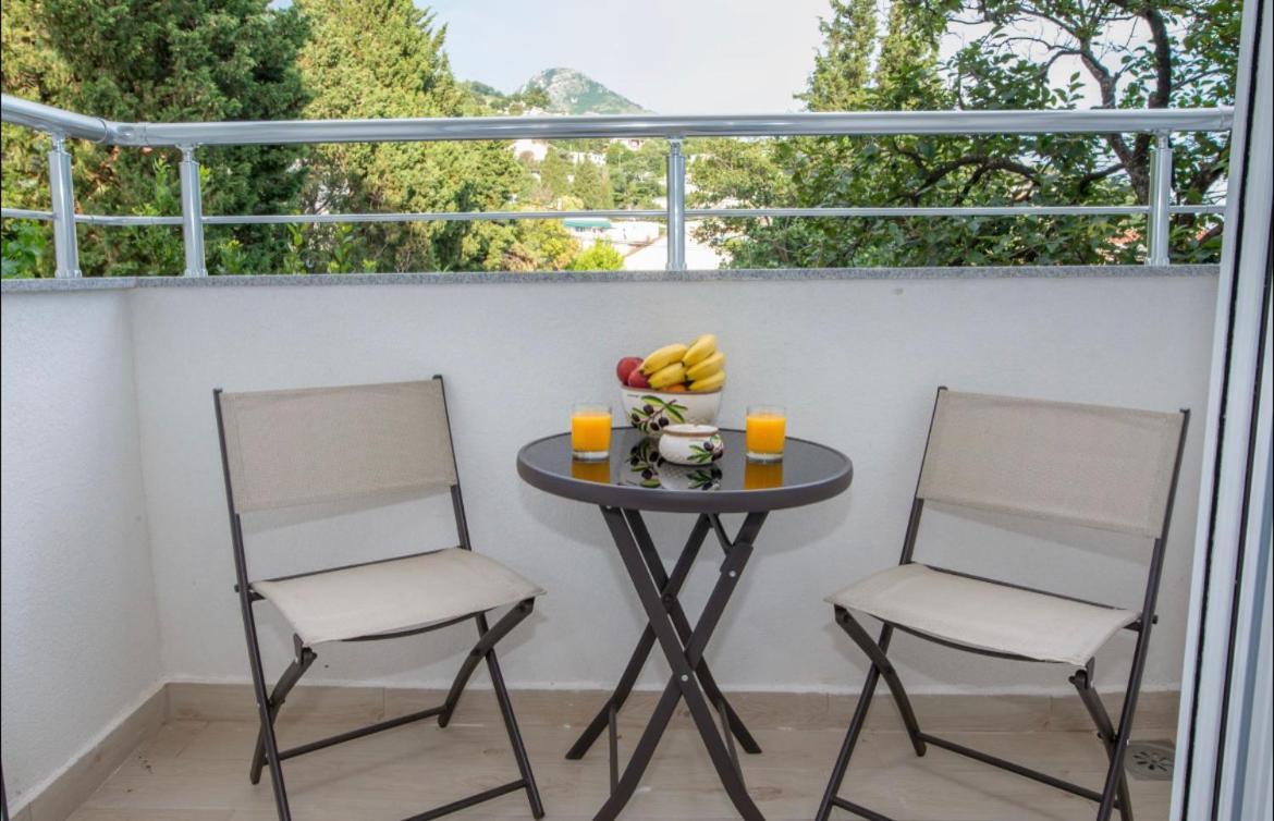 Apartmani Nela Sutomore Exterior photo
