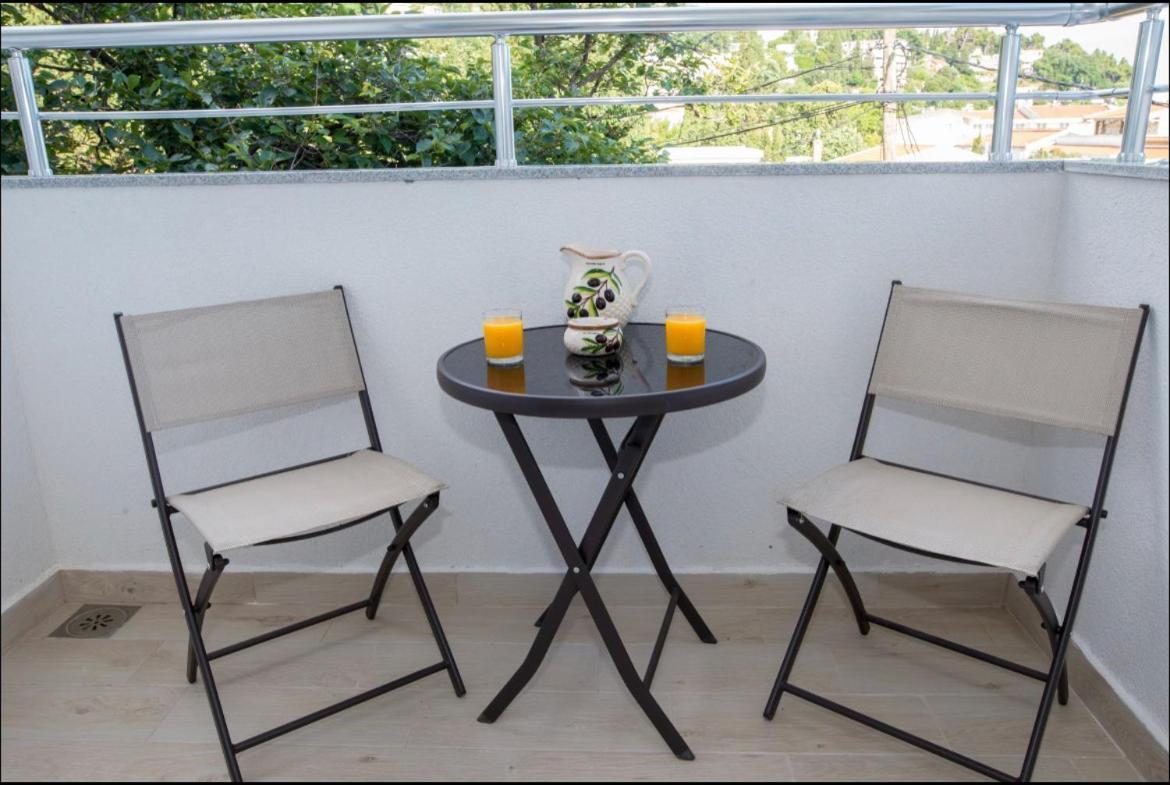 Apartmani Nela Sutomore Exterior photo