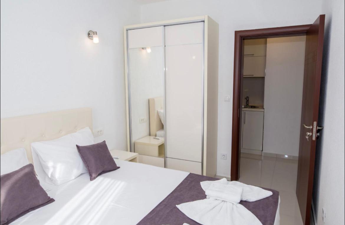 Apartmani Nela Sutomore Exterior photo