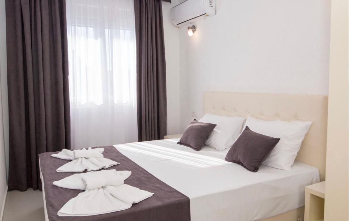 Apartmani Nela Sutomore Exterior photo