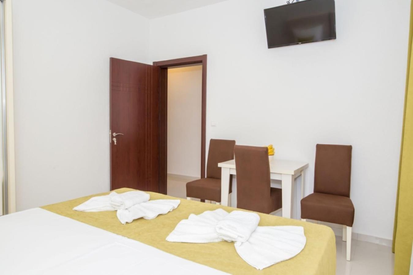 Apartmani Nela Sutomore Exterior photo
