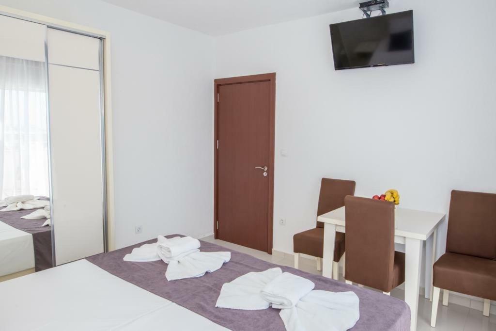 Apartmani Nela Sutomore Exterior photo